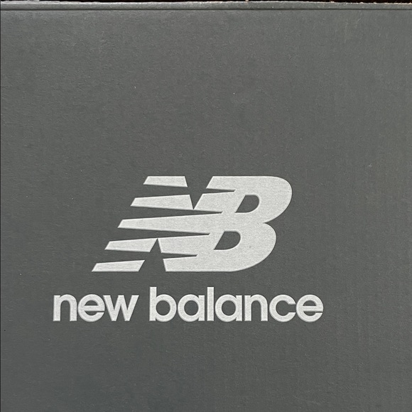 New Balance 237 Burgundy and White Sneakers Size-9.5 NWT - Picture 9 of 15